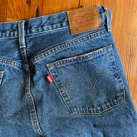 Women’s Levi’s 501 size 30 - Picture 2 of 7
